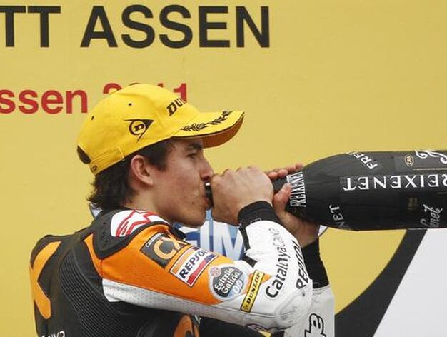 Marc M&aacute;rquez celebra su victoria en el Gran Premio de Holanda de Moto2.

Foto: Reuters
