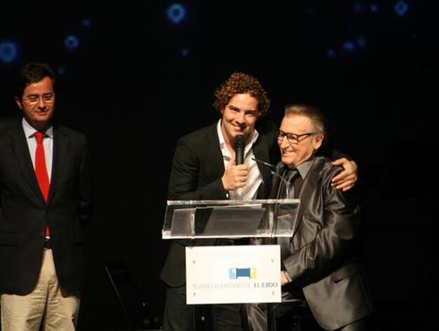 Con David Bisbal en la gala homenaje celebrada en abril de 2013 en El Ejido.