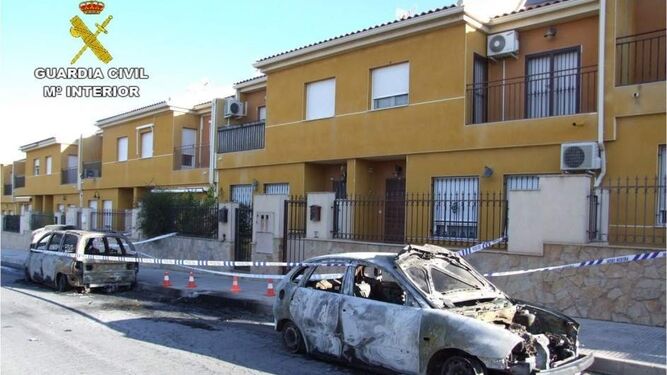 Cinco detenidos en Novelda por amenazar y quemar el coche de un guardia civil