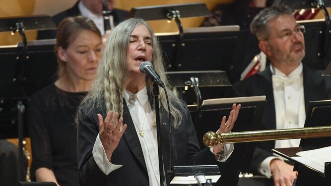 Patti Smith canta en los Nobel