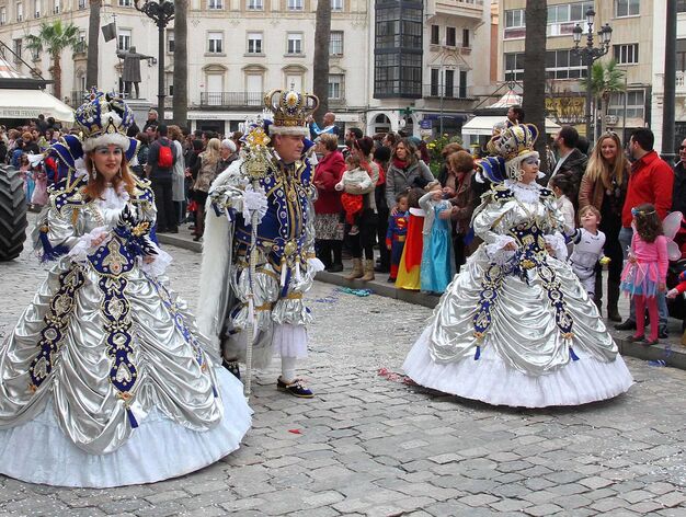 La Cabalgata del Carnaval de Huelva, en im&aacute;genes
