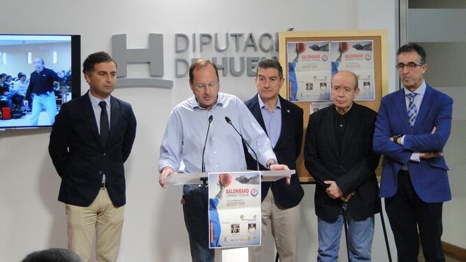 Un momento de la rueda de prensa ofrecida ayer en la Diputación Provincial de Huelva.