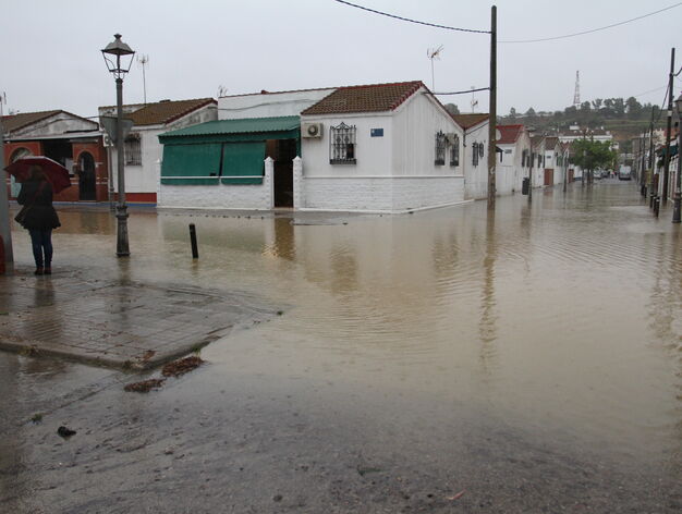 Inundaciones producidas por las incesantes lluvias en la Barriada de La Navidad