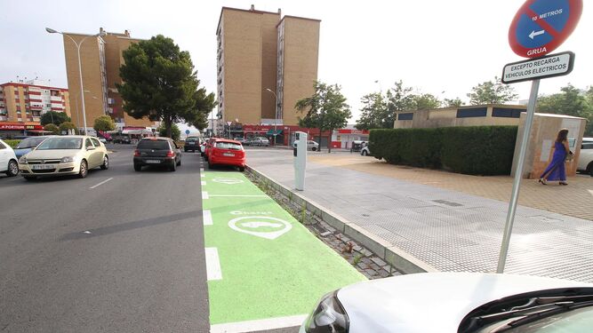 El punto de recarga para coches eléctricos situado en el barrio de La Orden.