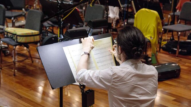 Miguel Bezanilla trabajando en una sesión con orquesta en Los Ángeles (EEUU).