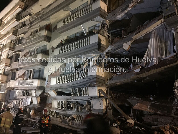 Im&aacute;genes de la llegada de los Bomberos de Huelva del terremoto de M&eacute;jico.