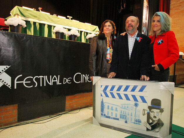 Im&aacute;genes de la entrega a Francisco Regueira del Premio Cine y Valores de Huelva Informaci&oacute;n