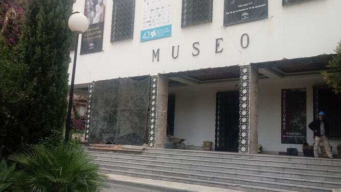 Obras en el Museo de Huelva tras el desprendimiento de parte del techo