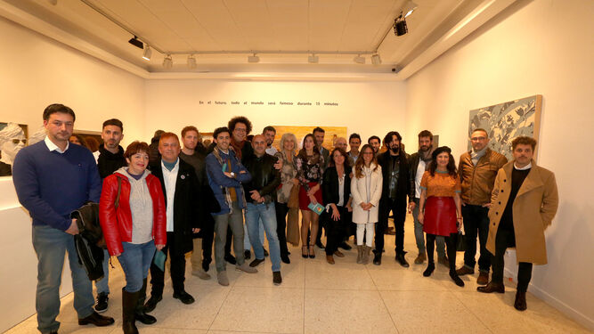 Foto de familia de los artistas en la inauguración de la muestra, ayer en el Museo de Huelva.