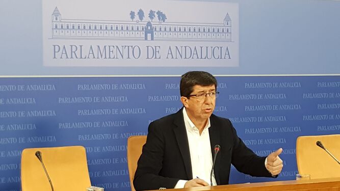 El presidente del grupo parlamentario de Ciudadanos, Juan Marín,  en la Cámara.