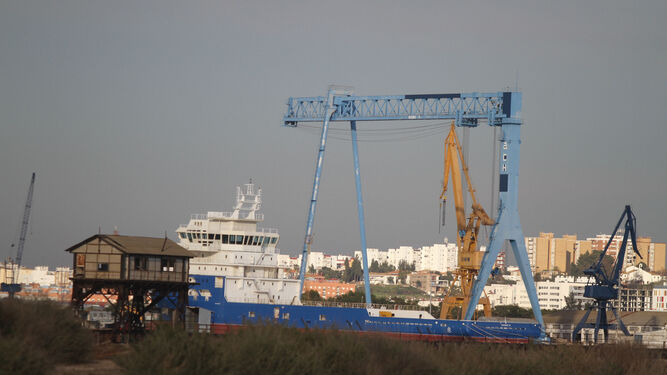 Instalaciones de los astilleros Cotnsa en Huelva, ahora en proceso de desmantelamiento.