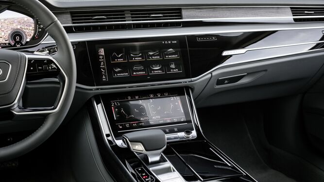 As&iacute; es la berlina de representaci&oacute;n Audi A8 2018