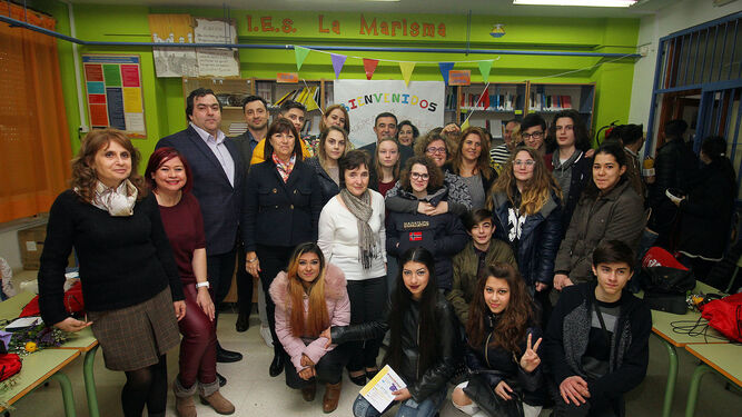 Imágenes de los participantes del proyecto 'Erasmus +' de intercambios educativos denominado 'Seamos escuelas amigas unidas por la lengua'