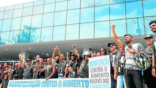 Los brasileños aprovechan la hospitalización de Neymar para hablar de sus cosas