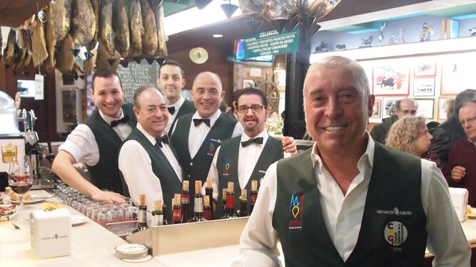 Camarote Madrid, con su propietario Javier Gómez, un reconocido hostelero con más de 25 años de trayectoria.