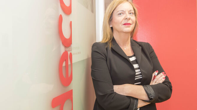 Rocío Cardona, directora de Adecco en Andalucía, en la sede de Sevilla.