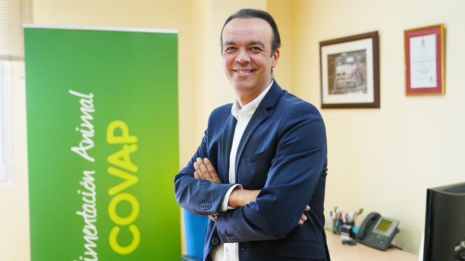 Antonio Quijada en su despacho de COVAP.