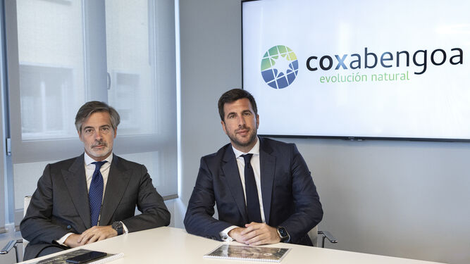 Nacho Moreno y Enrique Riquelme, CEO y presidente ejecutivo de Coxabengoa, en Madrid.