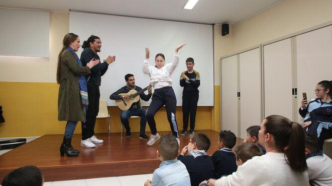 Flamenco en un colegio de la capital almeriense.