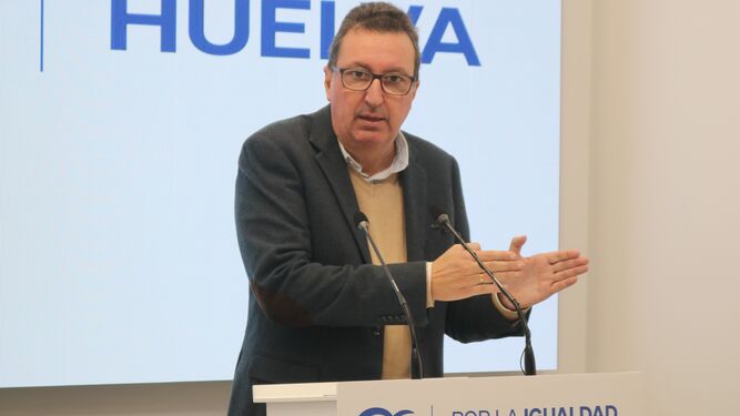 Manuel Andrés González, en rueda de prensa.