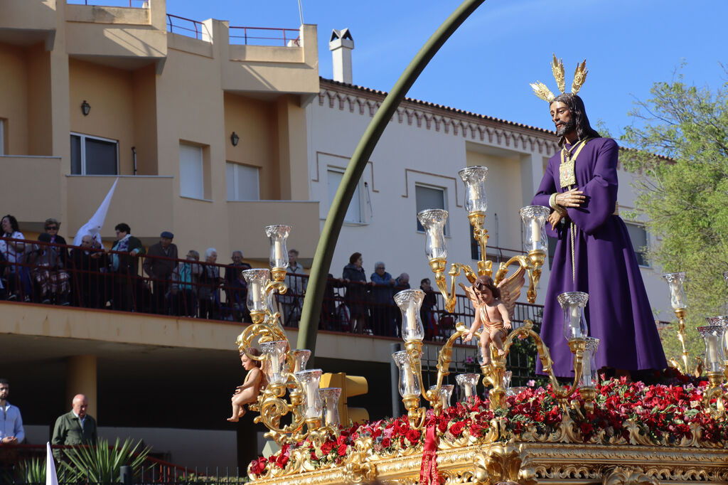 Las mejores im&aacute;genes del lunes Santo en Huelva: Hermandad del Cautivo