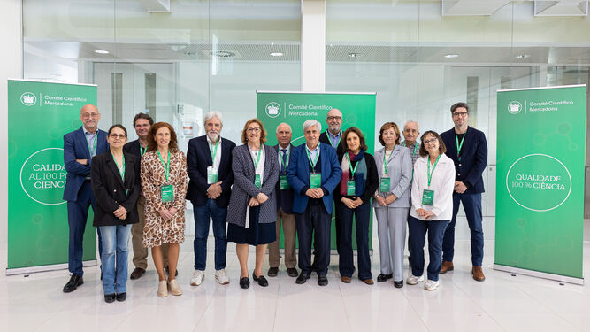 Los científicos que asesoran aMercadona en España y Portugal, en una imagen facilitada por la compañía.