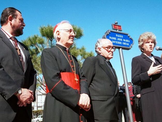 El Padre Javierre en la inaguraci&oacute;n de la avenida que lleva su nombre en el a&ntilde;o 1999.

Foto: Juan Manuel Montoro