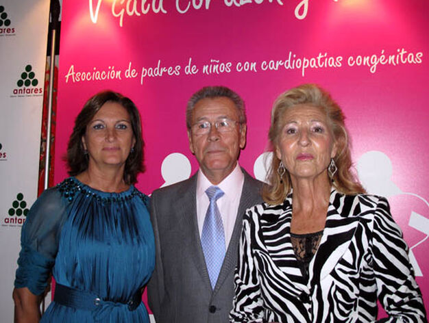 Lola Garc&iacute;a, Manuel Y&oacute;rquez e Isabel Ram&iacute;rez.

Foto: Victoria Ram&iacute;rez
