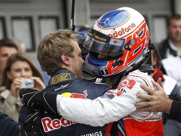 Euforia de Button al ganar la carrera.

Foto: Reuters