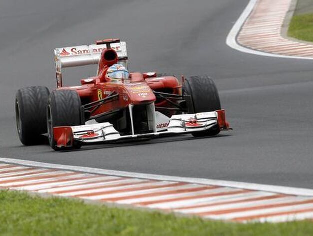Fernando Alonso durante la carrera.

Foto: EFE
