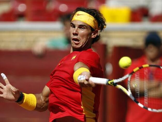 Nadal abri&oacute; las semifinales de la Copa Davis, disputada en C&oacute;rdoba, con una c&oacute;moda victoria ante el franc&eacute;s Gasquet.

Foto: Reuters
