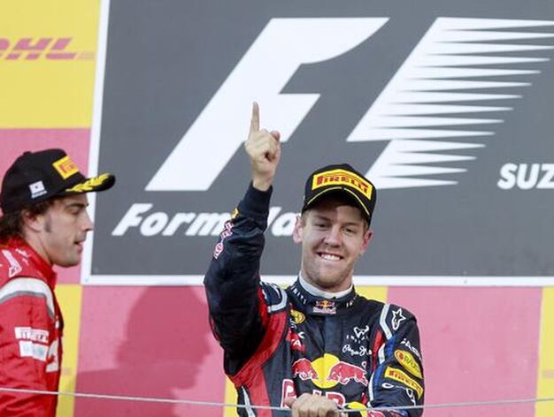 Sebastian Vettel gana en Suzuka su segundo mundial a cuatro carreras del final del campeonato. / EFE