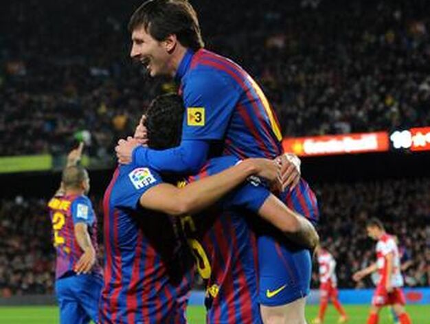 Messi apaga el susto del Granada con 'hat-trick' (5-3). / AFP