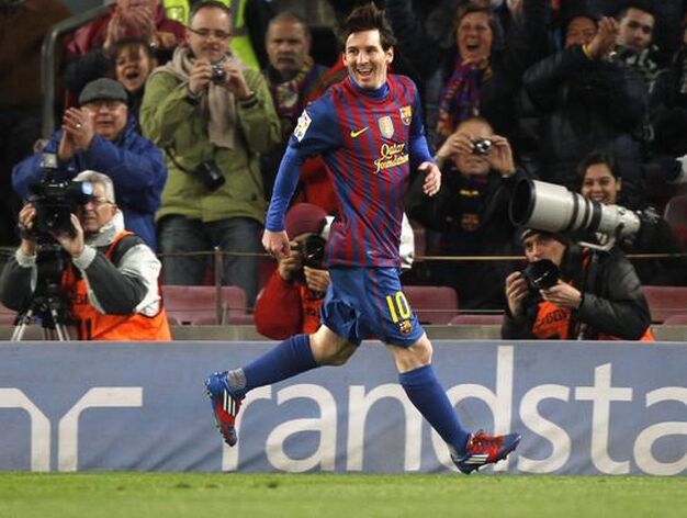 Messi apaga el susto del Granada con 'hat-trick' (5-3). / Reuters