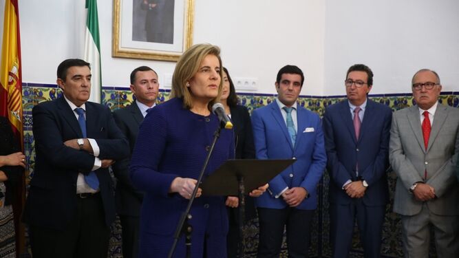 La ministra de Empleo, Fátima Báñez, ayer en la reinauguración del Ayuntamiento de Cortegana.