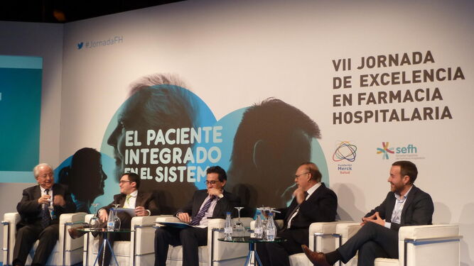 Un momento del debate en el que también participó como moderador el periodista Pedro Piqueras.