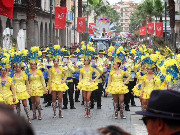 La Cabalgata del Carnaval de Huelva, en im&aacute;genes