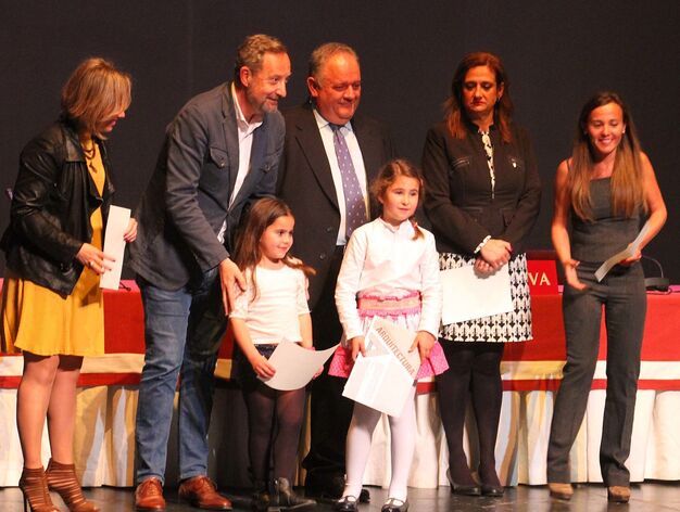 L a entrega de premios y menciones del V Concurso de Dibujo Infantil de Arquitectura, en im&aacute;genes