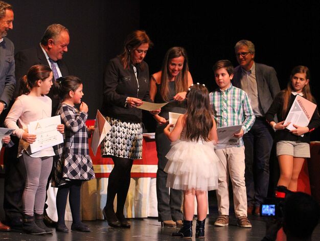L a entrega de premios y menciones del V Concurso de Dibujo Infantil de Arquitectura, en im&aacute;genes