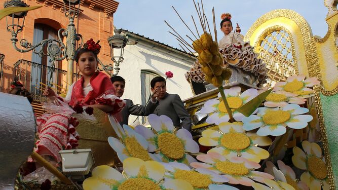 La Palma abre el calendario festivo con el Romerito y la Cruz de la calle Sevilla