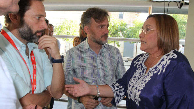 María Luisa Faneca con José Fiscal -centro- y Alejandro Márquez.