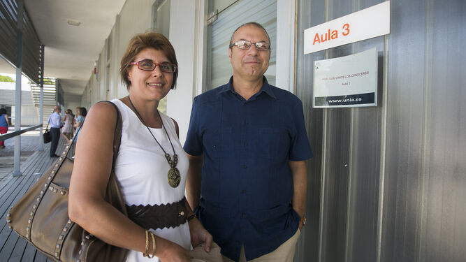 Julia Carrasco y Juan Francisco Garrocho tienen una distribuidora en Palos.