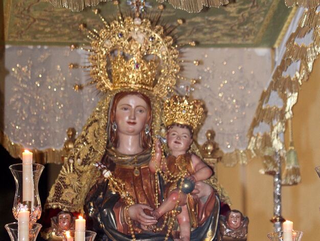Im&aacute;genes de la salida procesional de la Virgen de la Bella en Lepe.