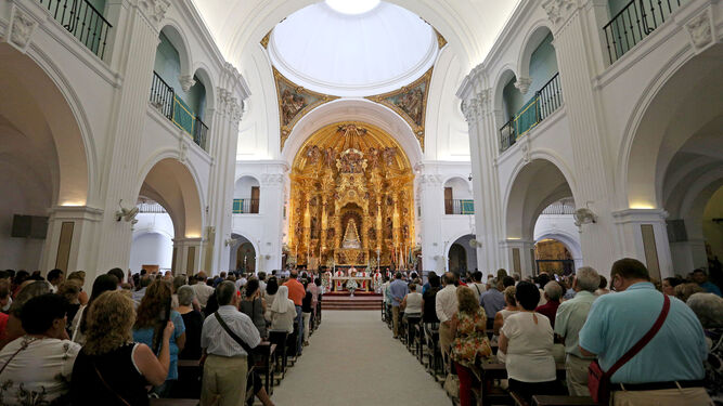 El obispo de Huelva presidirá un año más la función principal de instituto en el santuario del Rocío.