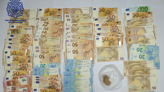 Detenido con diez gramos  de heroína y 6.820 euros