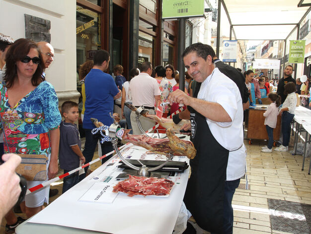 Record Guinnes del bocadillo de jam&oacute;n mas grande del mundo, en Huelva
