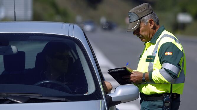 Los controles preventivos de la Guardia Civil de Tráfico son básicos en seguridad vial.