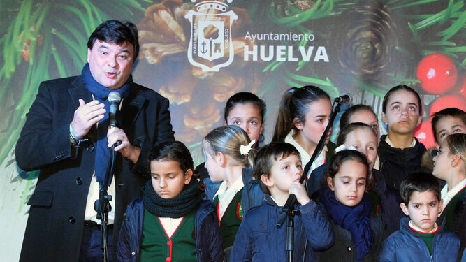 Im&aacute;genes del Cuentacuentos de Huelva Informaci&oacute;n con Gabriel Cruz y el colegio Mar&iacute;a Inmaculada