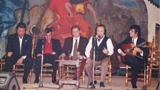 Mario Garrido, Ángel Romero, Juan Fernando Fernández, Pepe El Terrible -al cante-, y a la guitarra Manolo Azuaga.