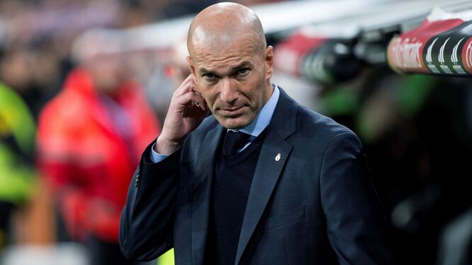 Zinedine Zidane, con gesto extremadamente serio durante el partido copero contra el Leganés.